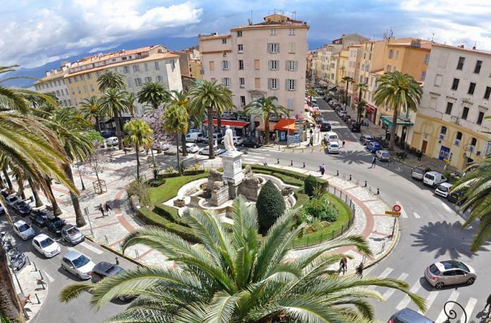 شقة Chambre Cozy Et Confortable Au Coeur D'Ajaccio أجاكسيو المظهر الخارجي الصورة